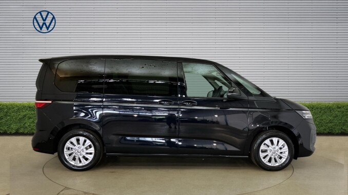 Volkswagen Multivan 1.5 TSI eHybrid Life 5dr 4MOTION DSG Estate - Image 4